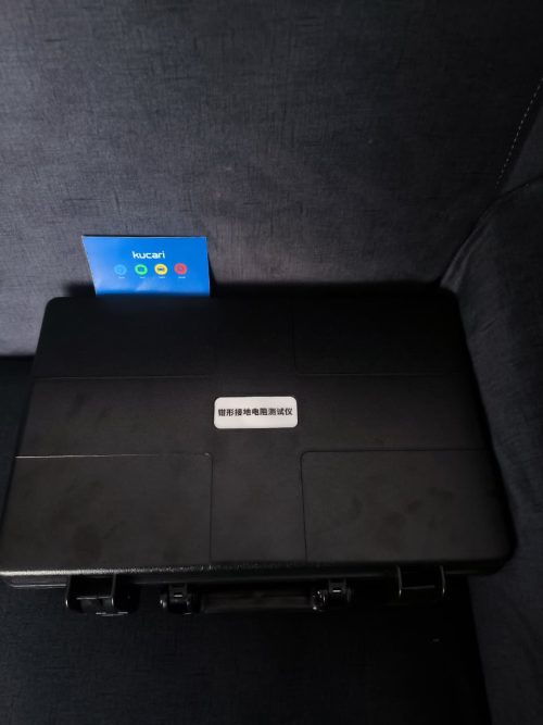 Clamp Earth Resistance Tester ETCR2000A+ 1