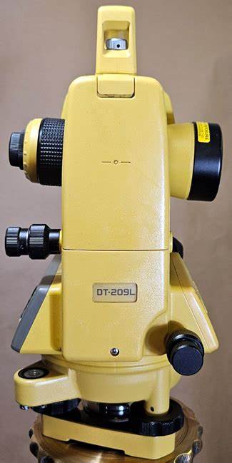 Theodolite TOPCON DT-209L 2