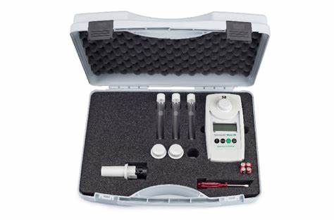 MERCK Colorimeter Move 100 3